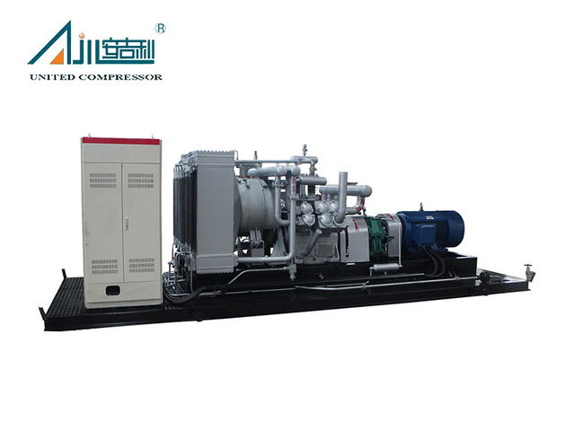 Электрический промышленный воздушный поршневой компрессор мощностью 132 кВт, 10 м³/мин.